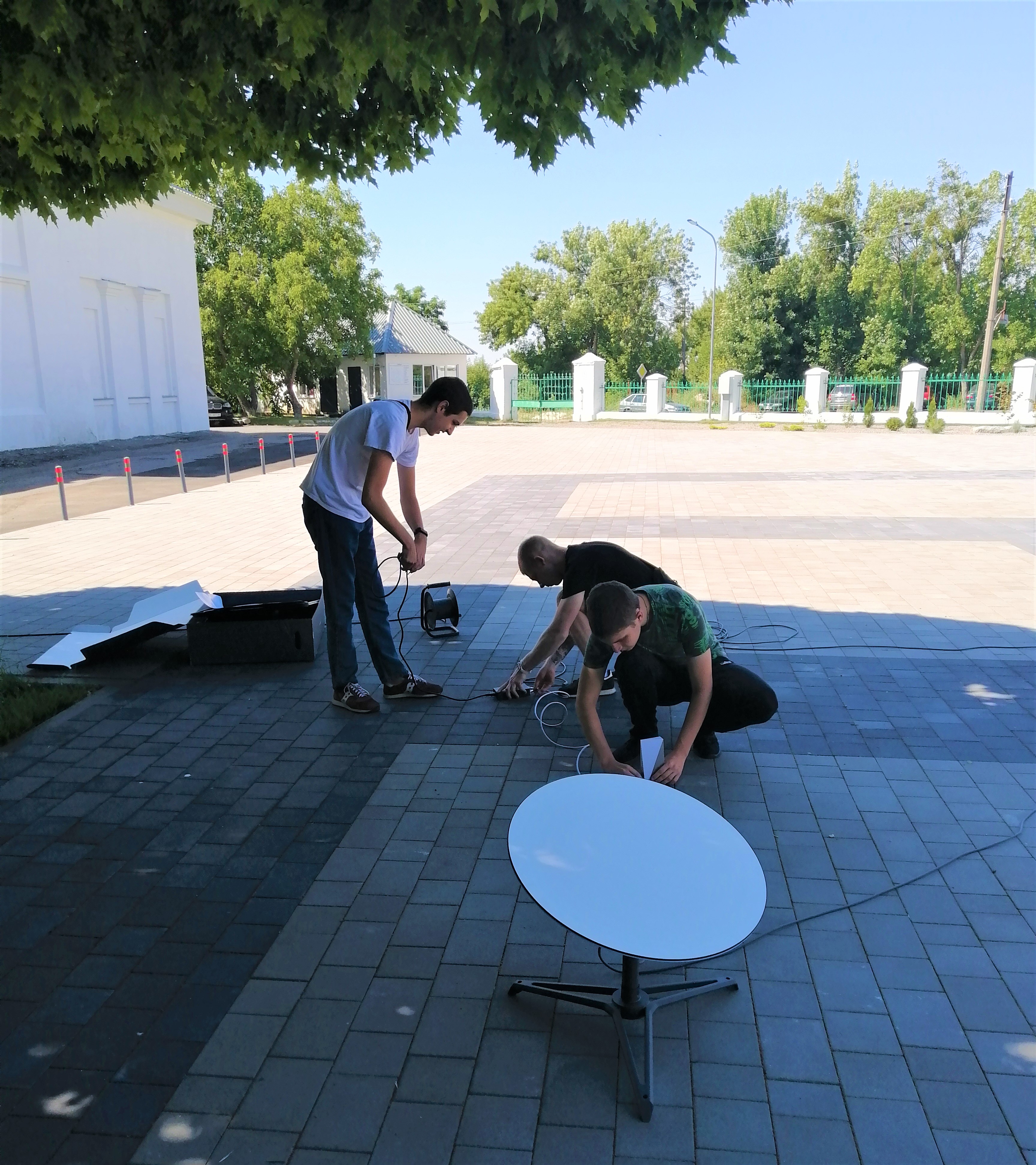 Starlink in action Polytechnic students practice with the satellite
